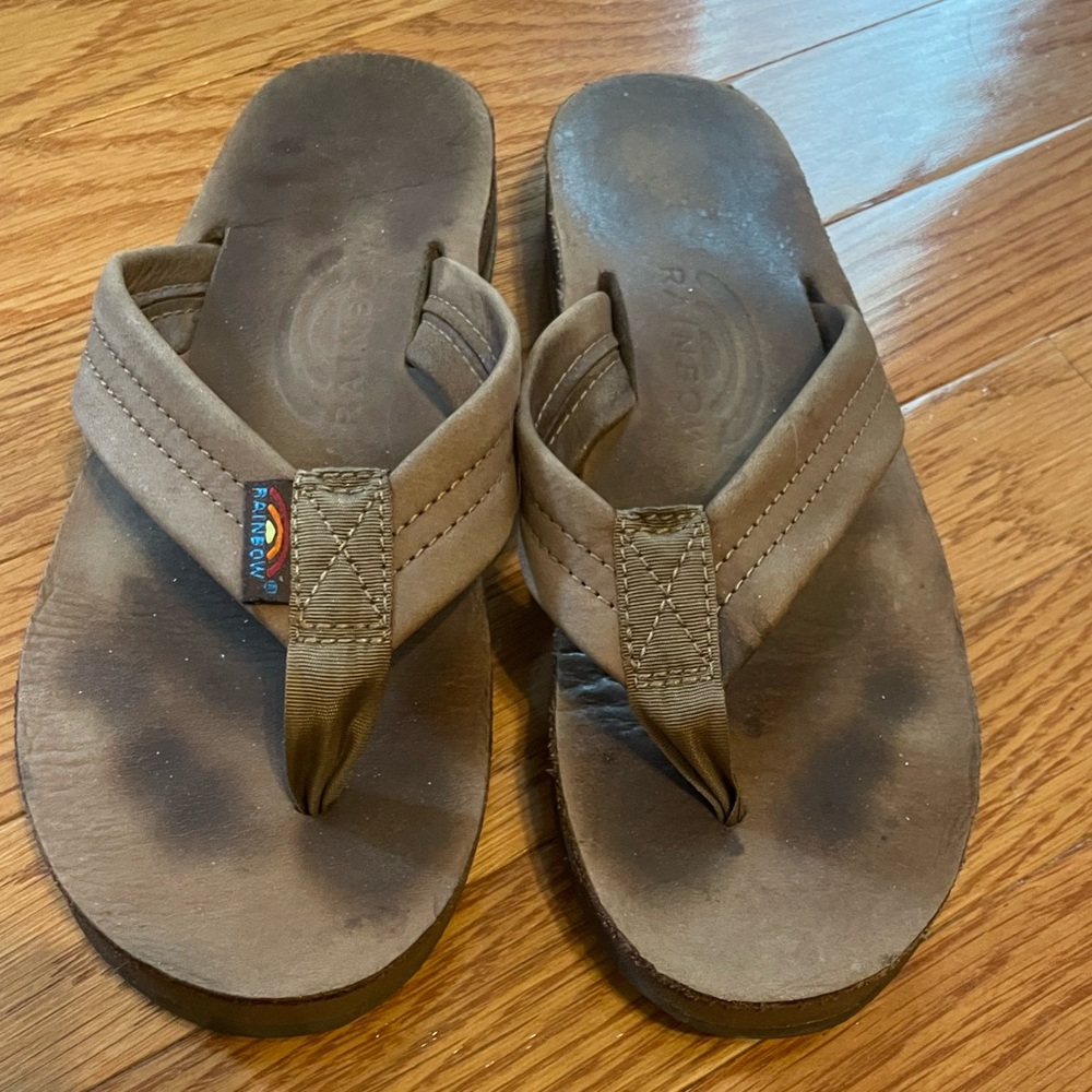 Rainbow Brown Sandals Casual Beach-Friendly gently worn